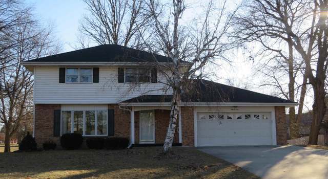 Photo of 105 18th Ave NE, Hampton, IA 50441
