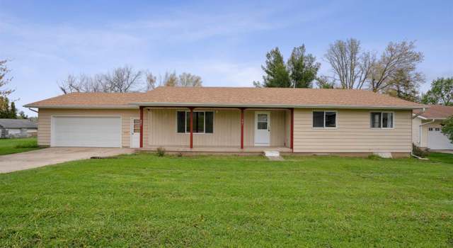 Photo of 301 W South St, Marshalltown, IA 50158