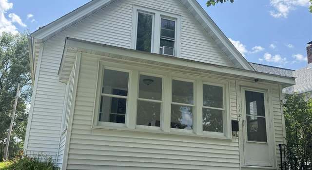 Photo of 1121 S 7th St, Burlington, IA 52601