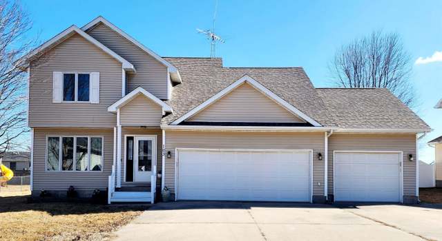 Photo of 103 Lowell Dr, Eddyville, IA 52553