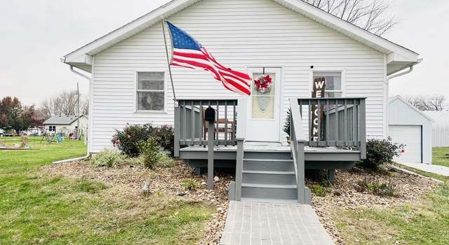 Photo of 207 E 5th St, Moulton, IA 52572