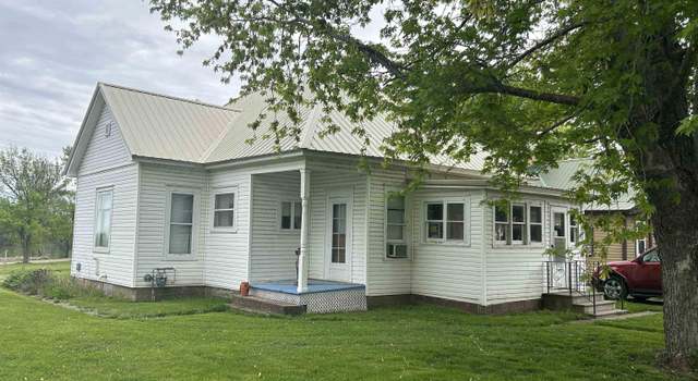 Photo of 424 1st St, Eldon, IA 52554