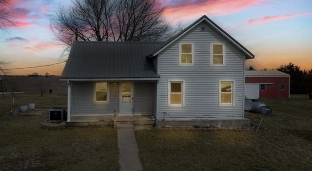 Photo of 4015 Fee Rd, Center Point, IA 52213