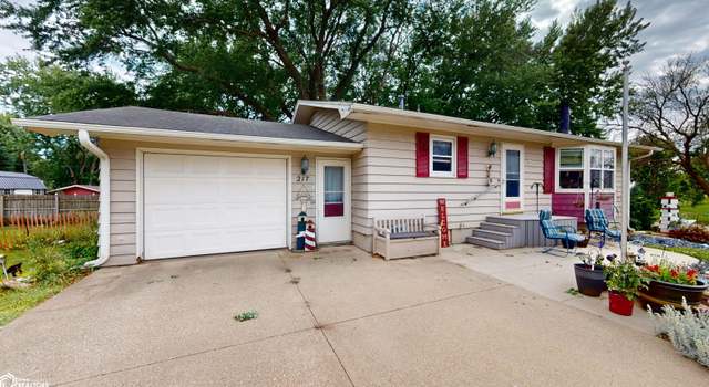 Photo of 217 W Park St, Holstein, IA 51025