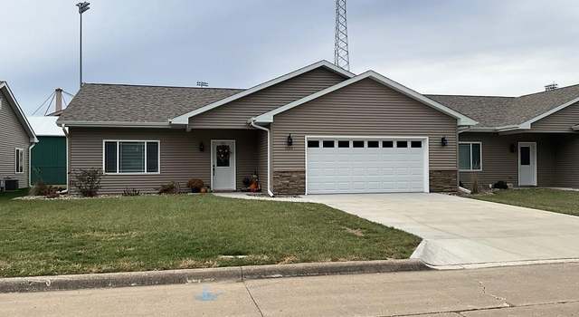 Photo of 1731 Deer Run Dr, Burlington, IA 52601