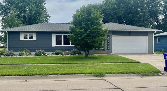 Photo of 615 W 11th St, Garner, IA 50438