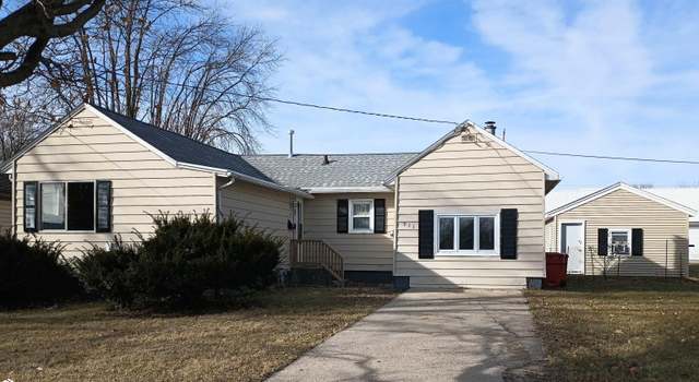 Photo of 511 5th St SW, Hampton, IA 50441