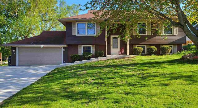 Photo of 705 Newcastle Rd, Marshalltown, IA 50158