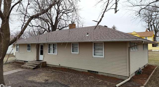 Photo of 107 4th St N, Swea City, IA 50590