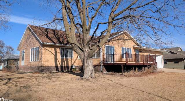 Photo of 305 S Winnebago St, Lake Mills, IA 50450