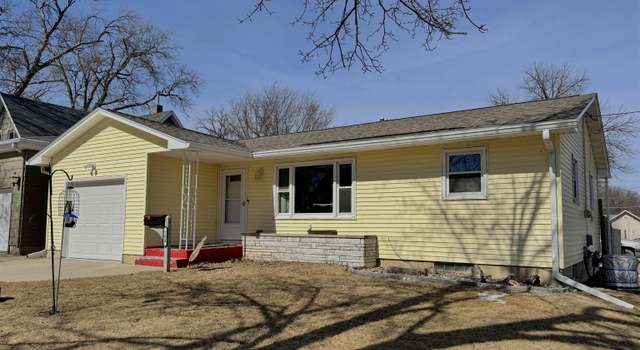 Photo of 208 5th Ave NE, Hampton, IA 50441