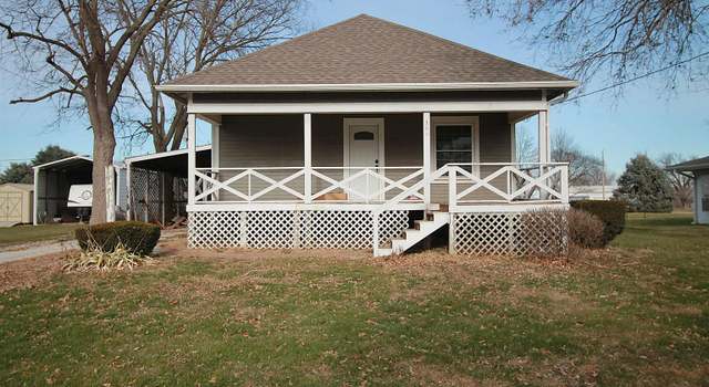 Photo of 304 Mulberry St, Braddyville, IA 51631