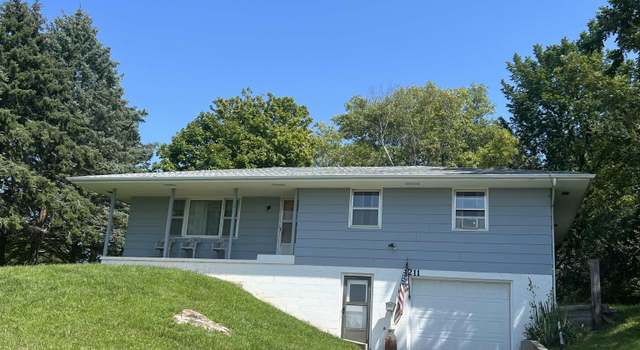 Photo of 211 Walnut Ave, Charter Oak, IA 51439