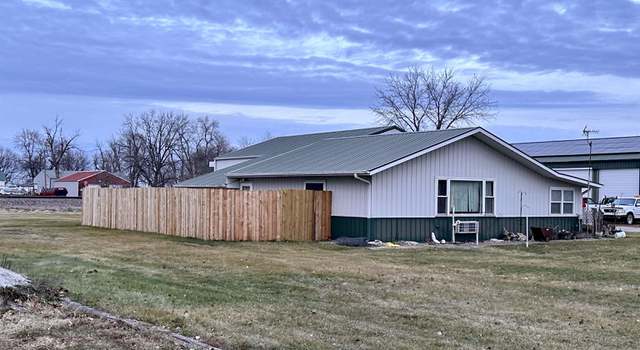 Photo of 115 Short St, Russell, IA 50238