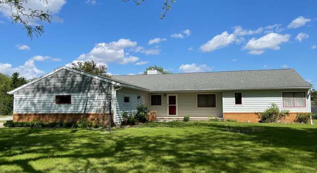 Photo of 1940 West St, Grinnell, IA 50112