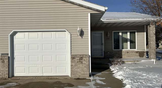 Photo of 715 W J St, Forest City, IA 50436