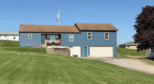 Photo of 104 N 27th St, Marshalltown, IA 50158