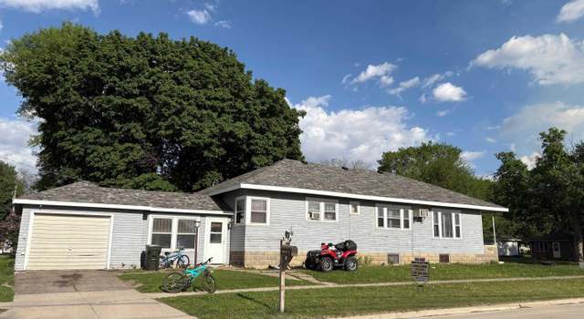 Photo of 1709 10th St, Emmetsburg, IA 50536