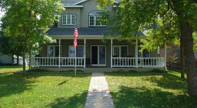 Photo of 5882 S Shore Dr, Clear Lake, IA 50428