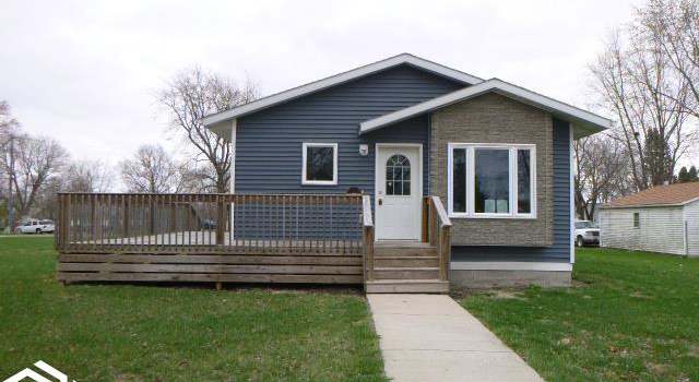 Photo of 305 S Chestnut St, Winfield, IA 53659