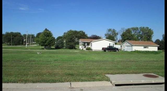 Photo of 804 Jones St, Walnut, IA 51577