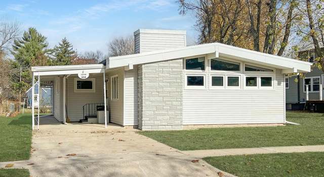 Photo of 804 Siloam Ave, Iowa Falls, IA 50126