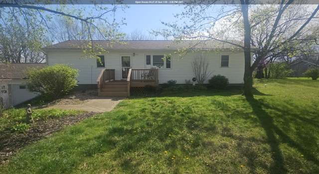 Photo of 117 Cardinal Dr Dr, Fairfield, IA 52556