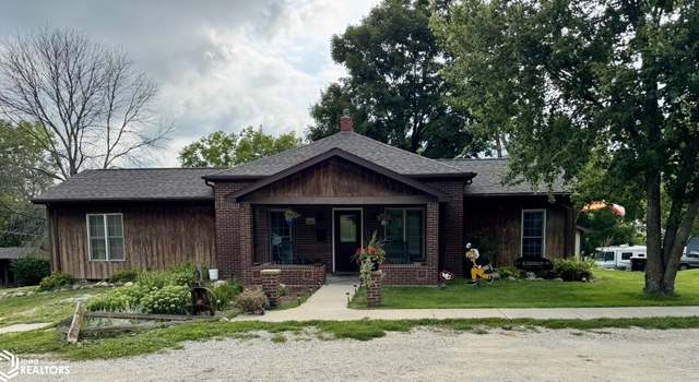 Photo of 401 S Webster St, Mount Ayr, IA 50854