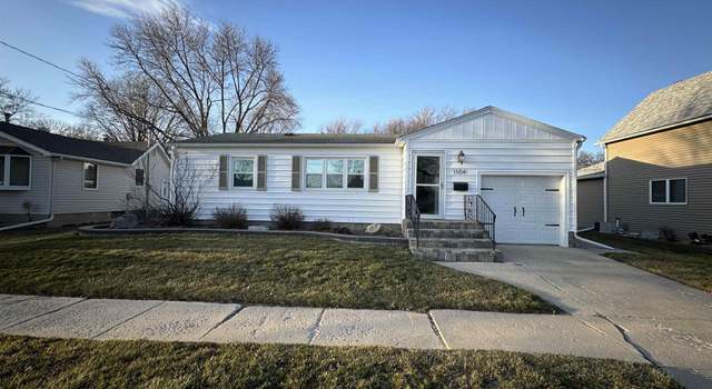 Photo of 1104 9th Ave Ave S, Clear Lake, IA 50428
