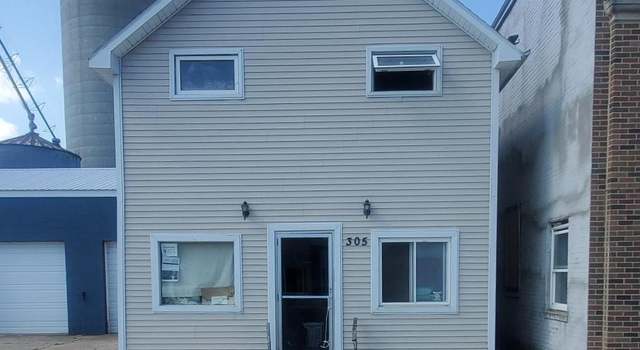 Photo of 305 3rd St, Grafton, IA 50440