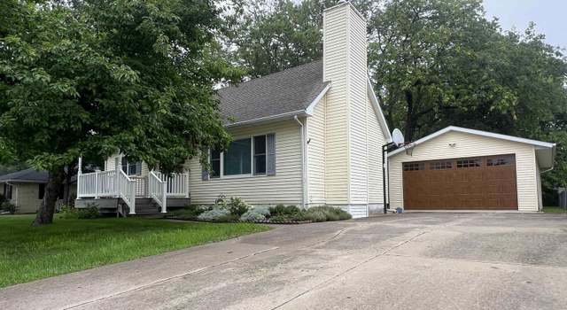 Photo of 403 E Pierce Ave, Fairfield, IA 52556