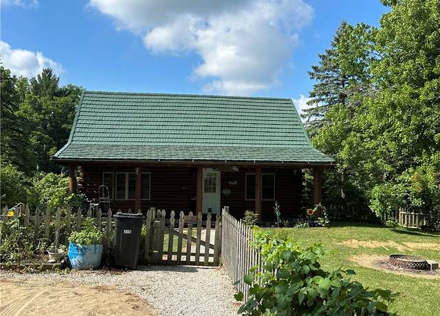 Property at 315 W Autumn Dr, Oakwood, IL 61858, 2 beds, 2 baths