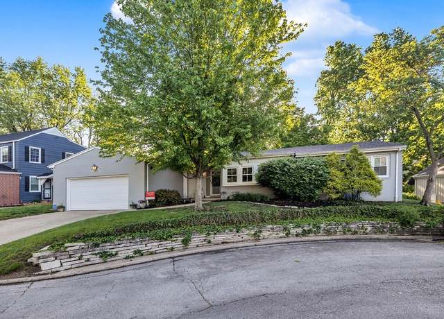 Property at 8 Ewing Pl, Decatur, IL 62522, 3 beds, 1.5 baths
