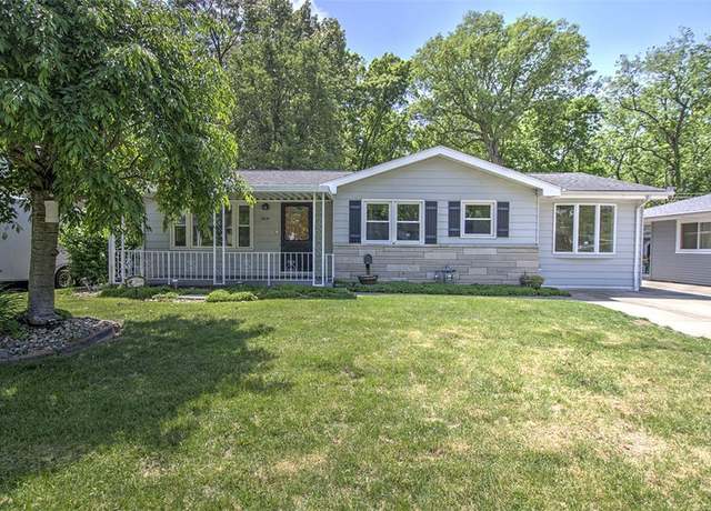 Property at 2631 Gregory Ct, Decatur, IL 62526, 3 beds, 2 baths