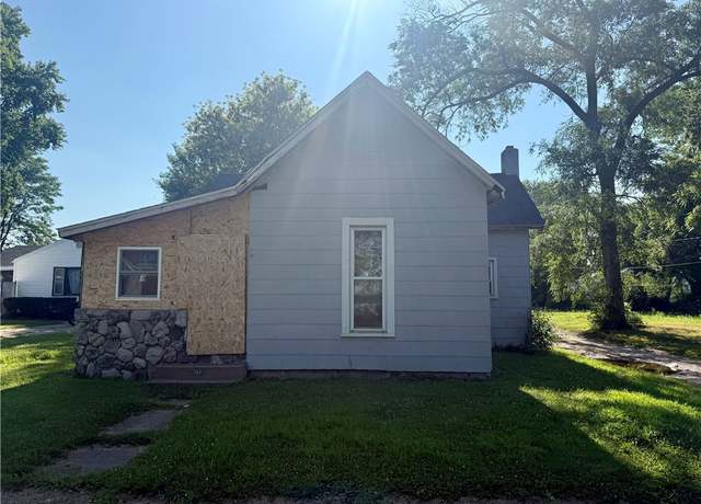 Property at 514 Sherman St, Danville, IL 61832, 2 beds, 1 bath