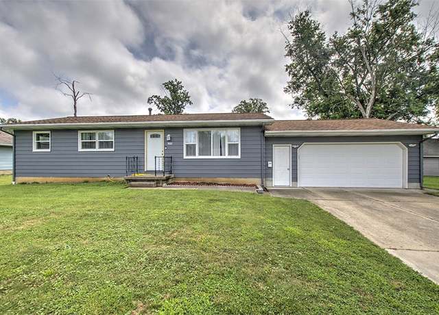 Property at 1650 S 32nd St, Decatur, IL 62521, 3 beds, 1 bath