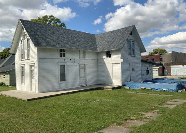 Property at 111 South St, Bismarck, IL 61814, 3 beds, 1 bath