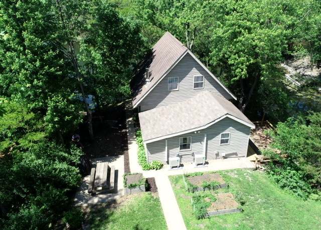 Property at 202 Eagle Blf, Oakwood, IL 61858, 3 beds, 1 bath