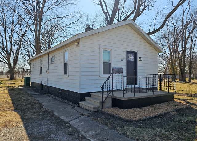 Property at 4437 E Rosewood Rd, Decatur, IL 62521, 2 beds, 1.5 baths