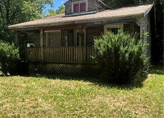 Property at 1159 Mueller Ave, Decatur, IL 62526, 2 beds, 1 bath