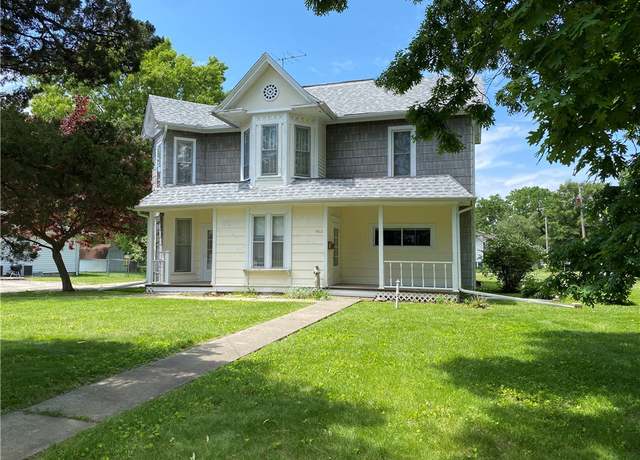 Property at 902 1st St, Charleston, IL 61920, 4 beds, 2 baths