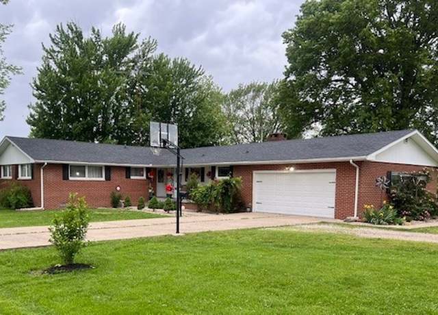 Property at 802 Cedar St, Marshall, IL 62441, 4 beds, 2 baths
