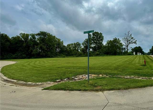 Property at 3625 Fox Trot Ln, Charleston, IL 61920