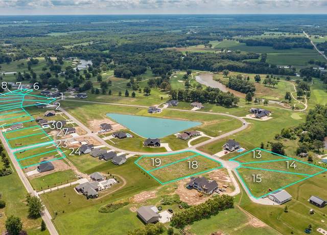 Property at 21 N Country Club Rd, Effingham, IL 62401