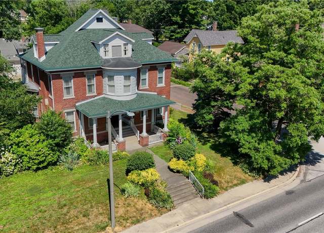 Property at 1130 N Vermilion St, Danville, IL 61832, 3 beds, 4 baths