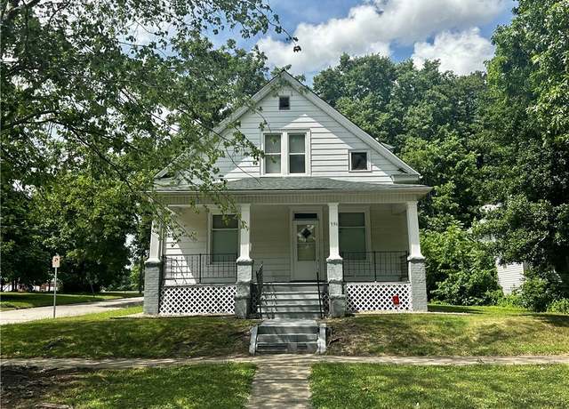 Property at 996 W Packard St, Decatur, IL 62522, 3 beds, 1.5 baths