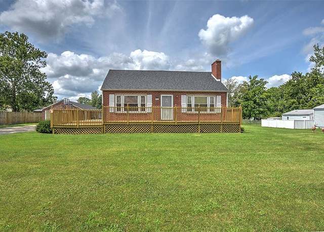 Property at 1865 N Summit Ave, Decatur, IL 62526, 3 beds, 1.5 baths