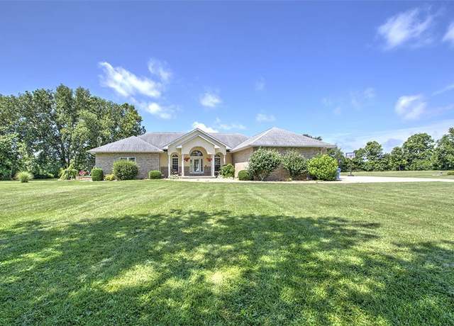 Property at 4433 W Rock Springs Rd, Decatur, IL 62522, 3 beds, 2.5 baths