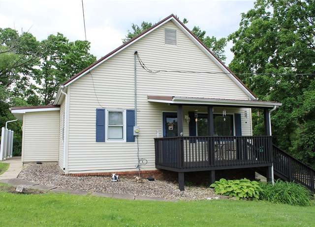 Property at 314 E South 2nd St, Shelbyville, IL 62565, 2 beds, 1 bath