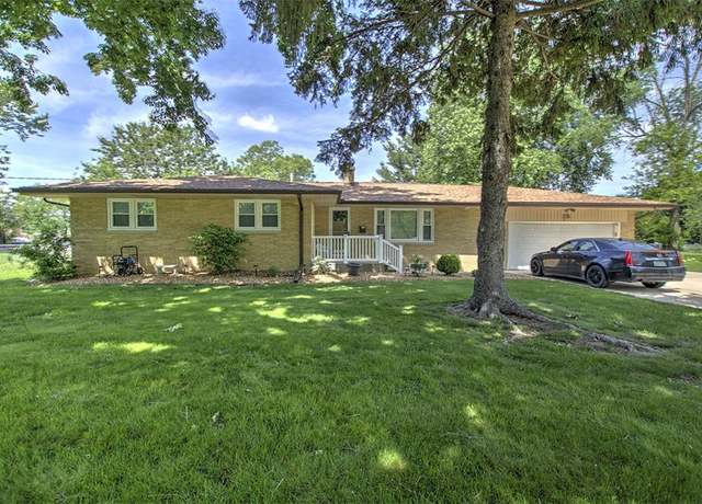 Property at 15 Barnes Dr, Decatur, IL 62526, 3 beds, 2 baths